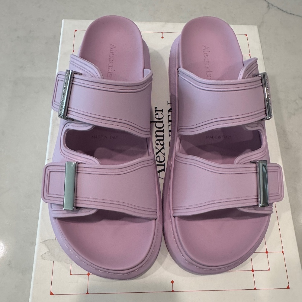 NEW in box Alexander McQueen Rubber sandal size EU 38.5 US 8.5 8  Lilac Silver